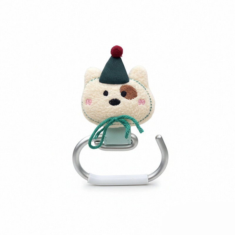 ペットカートでお散歩中のおしゃれなアニマル荷物フック。ふわふわのクマと犬のぬいぐるみ付きバギーフック