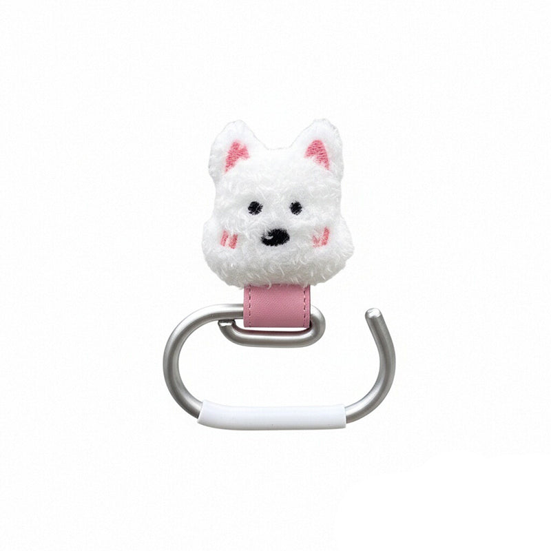 ペットカートでお散歩中のおしゃれなアニマル荷物フック。ふわふわのクマと犬のぬいぐるみ付きバギーフック