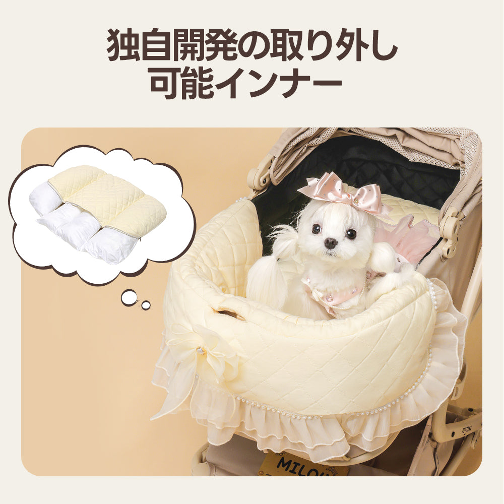 PETTENA独自開発の取り外し可能インナーを採用したバギー用クッション。たっぷりの綿が移動中の衝撃を吸収し、振動からペットを守ります。